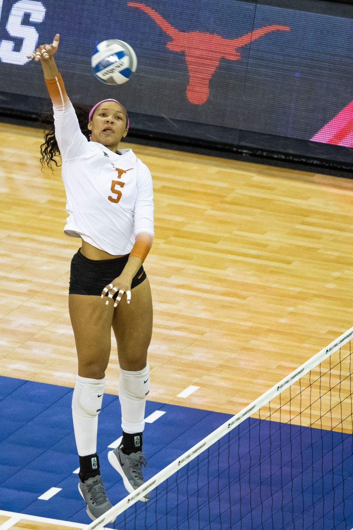042021-owh-spo-nuvolley-ar34